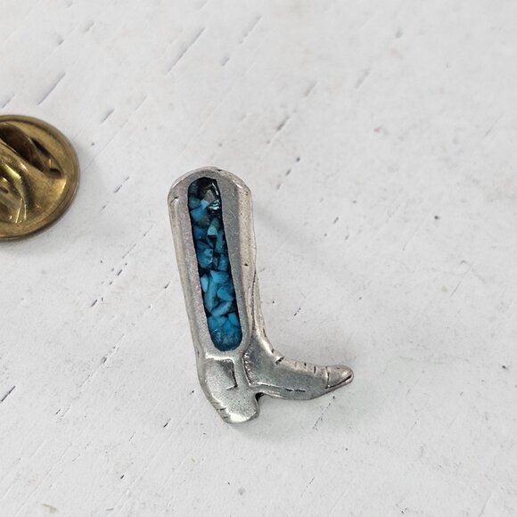 Vintage Cowboy Boot Lapel Pin Turquoise Blue Inlay Silver Toned - Picture 6 of 6